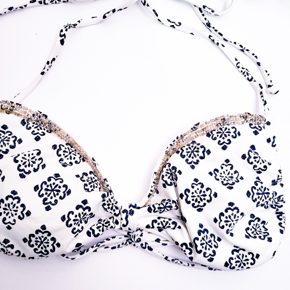 Abercrombie and Fitch Bikini Top White Floral Beaded Swim Small Swimsuit - Picture 2 of 6